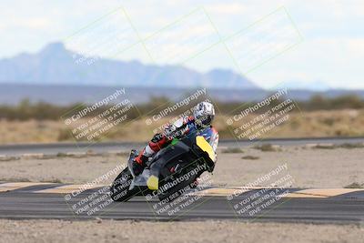 media/Nov-16-2025-Race Pace (Sun) [[8c5fa54630]]/Non Verified Riders (1st 20 Minutes)/5-Turn 15 (110pm)/